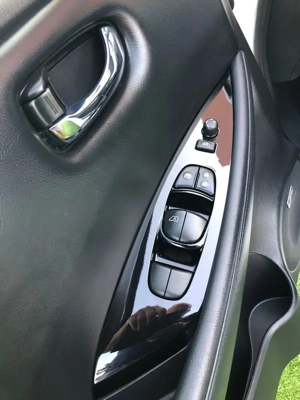 Nissan Leaf Tekna Two Tone 16