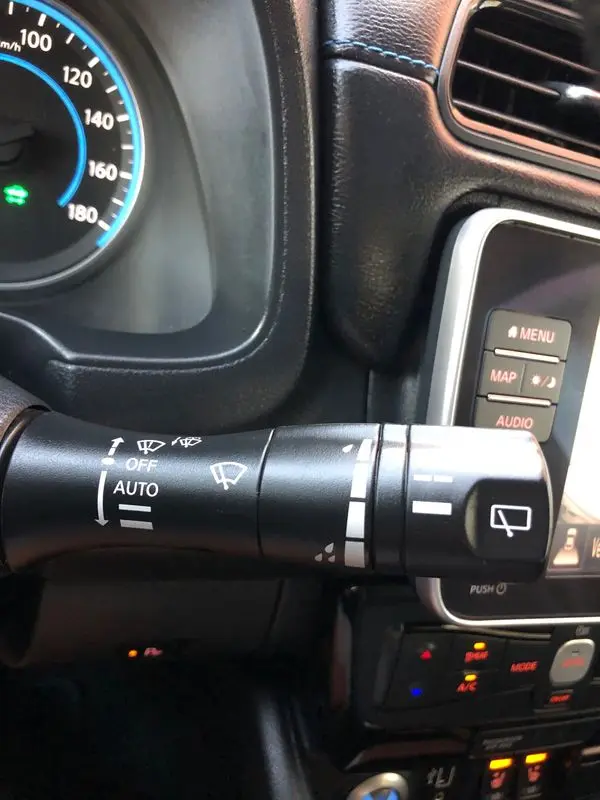 Nissan Leaf Tekna Two Tone 22