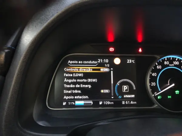 Nissan Leaf Tekna Two Tone 40