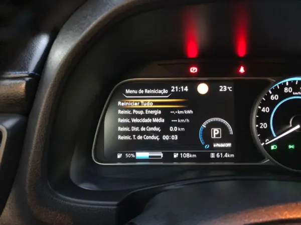 Nissan Leaf Tekna Two Tone 50