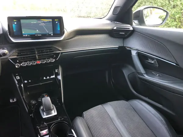 Peugeot e-2008 GT+ 35