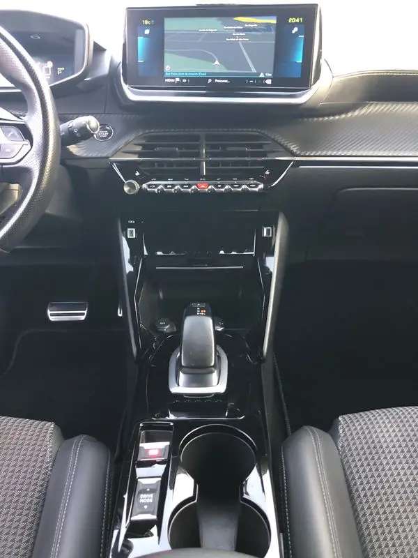 Peugeot e-2008 GT+ 37