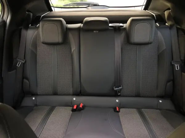 Peugeot e-2008 GT+ 41