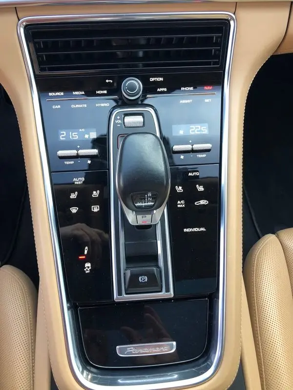 Porsche Panamera 4S E-Hybrid Executive 20