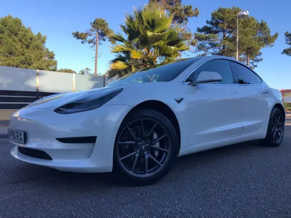 Tesla Model 3 Standard Range Plus RWD 9