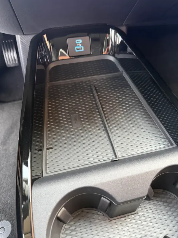 Ford Mustang Mach-E Standard • 75,7 kWh • 294 CV 12