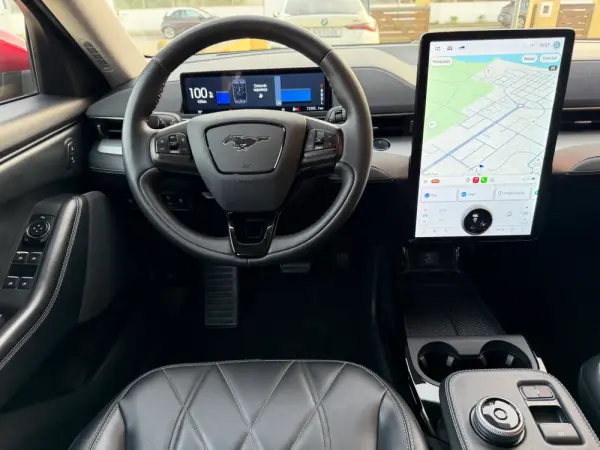 Ford Mustang Mach-E Standard • 75,7 kWh • 294 CV 43