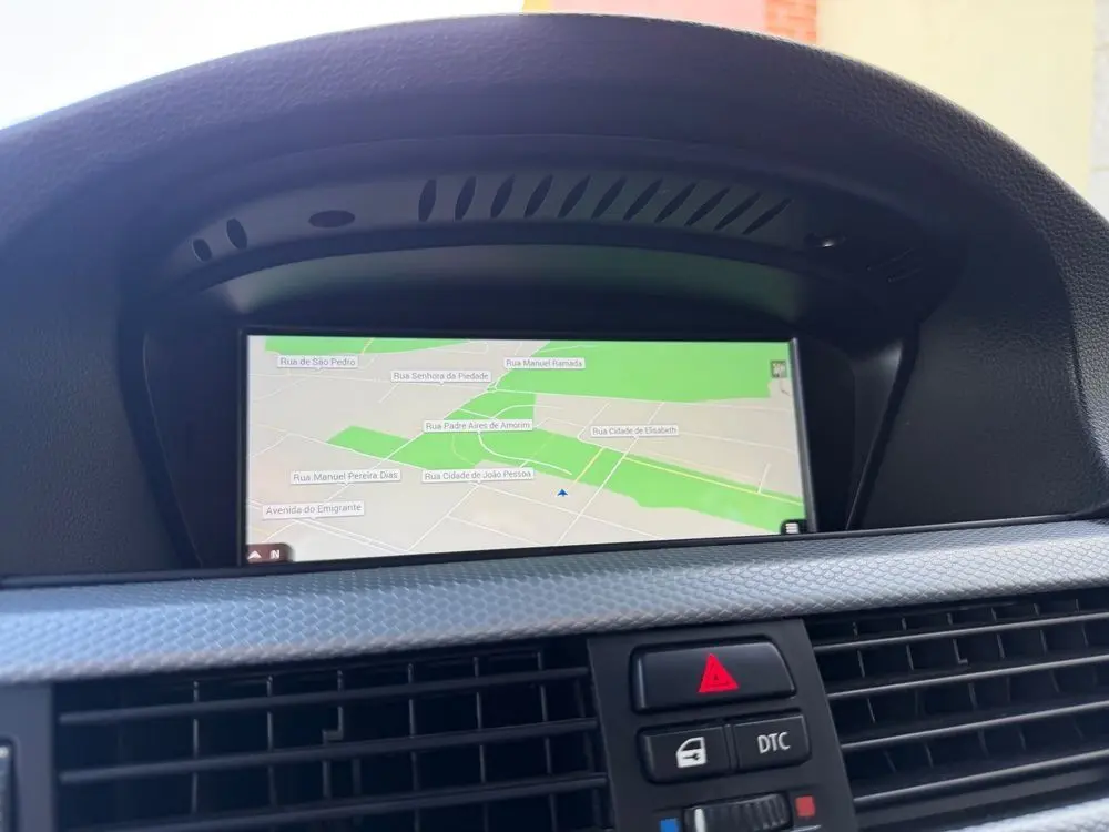 BMW 318 d Navigation Sport 12