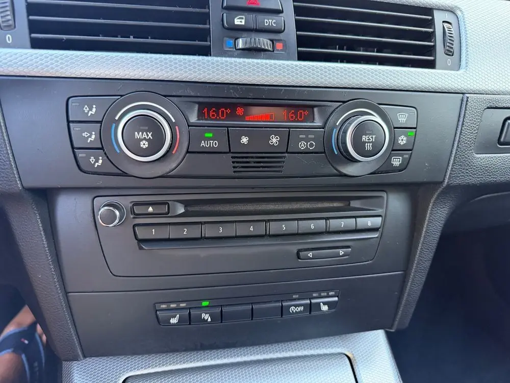 BMW 318 d Navigation Sport 15