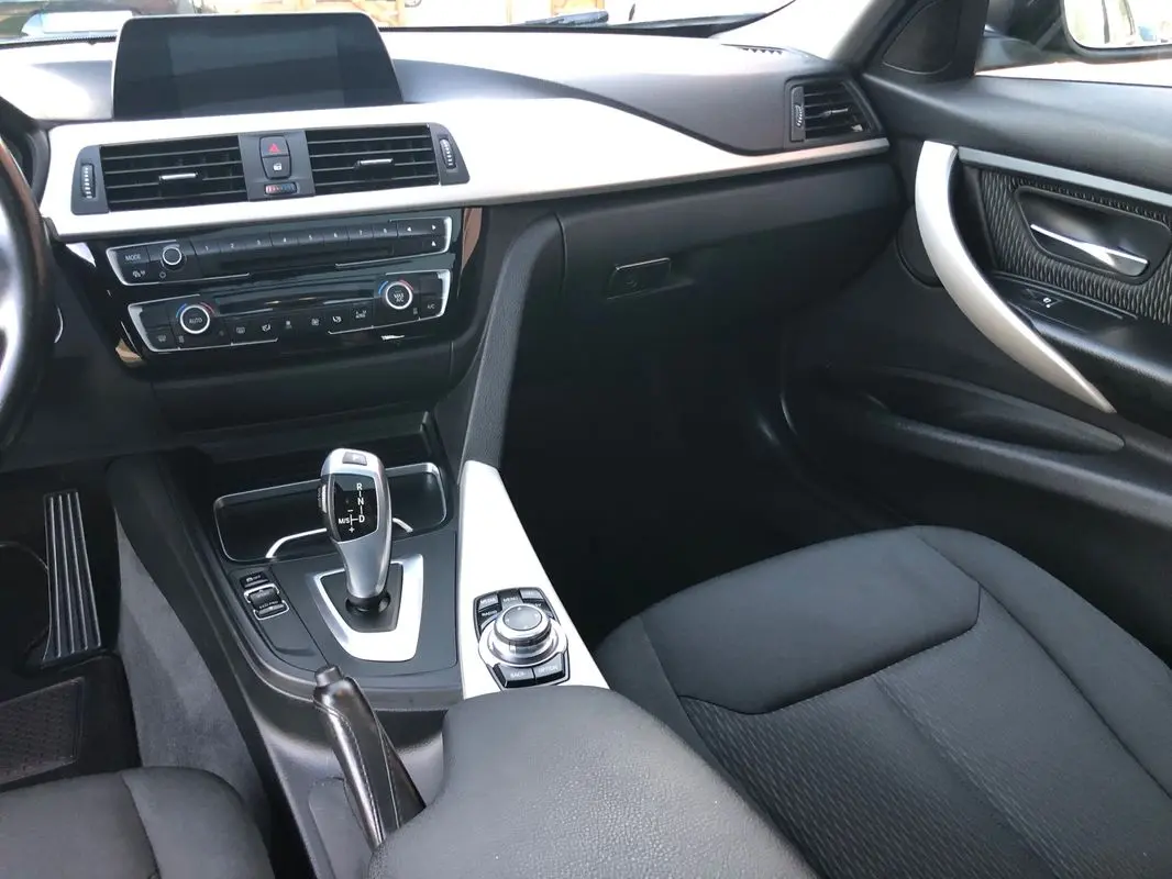 BMW 320 d Sport-Aut. Efficient Dynamics Edition Sport Line 56