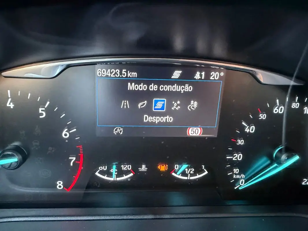 Ford Puma 1.0 EcoBoost Hybrid TITANIUM 25