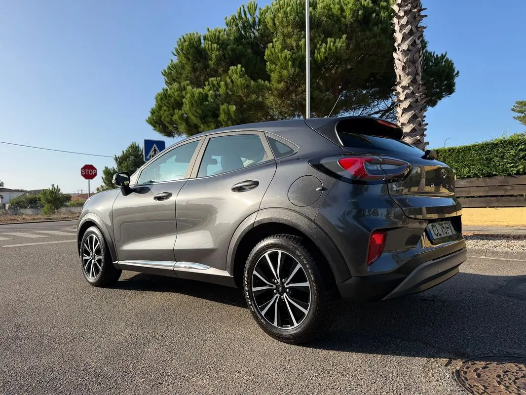 Ford Puma 1.0 EcoBoost Hybrid TITANIUM 52