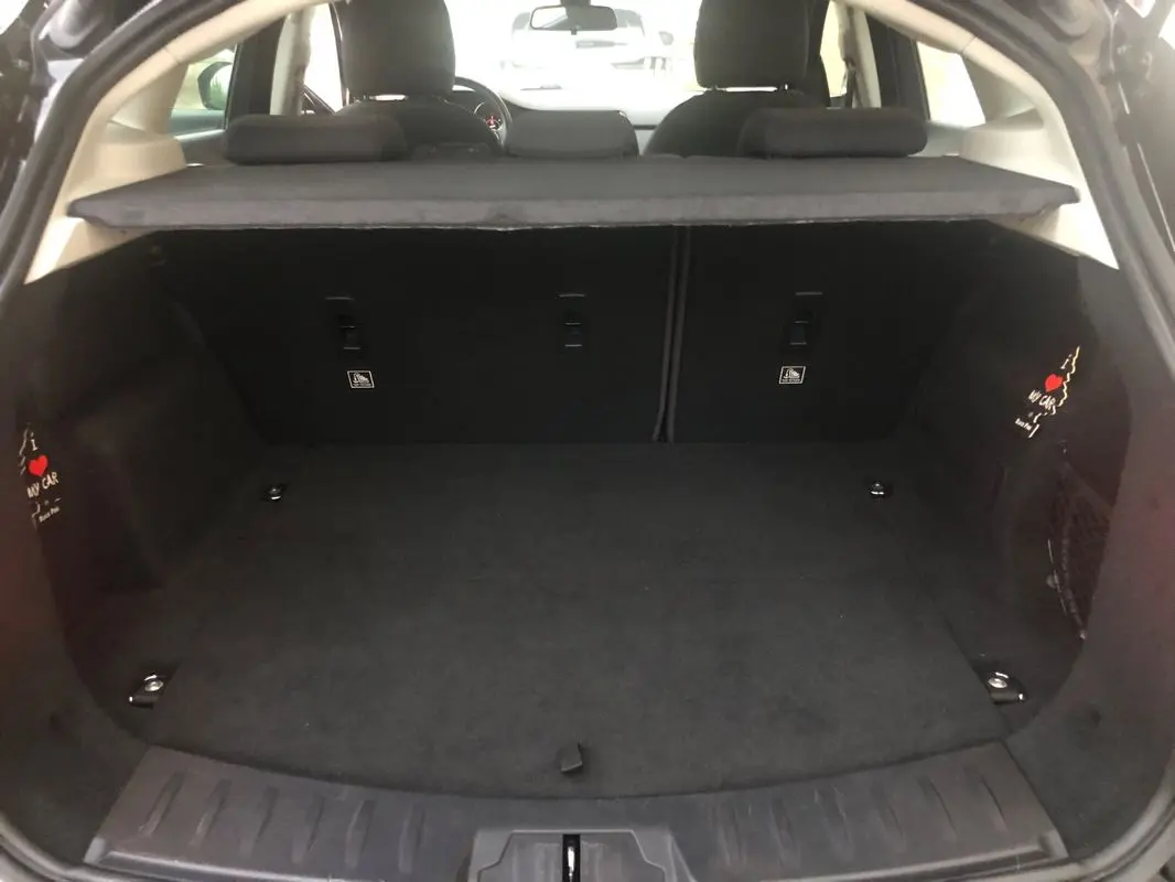Jaguar E-Pace 2.0 i4D S 29