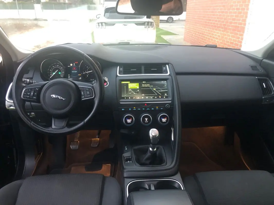 Jaguar E-Pace 2.0 i4D S 37