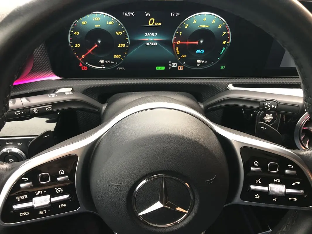Mercedes-Benz A 250 e Progressive 37