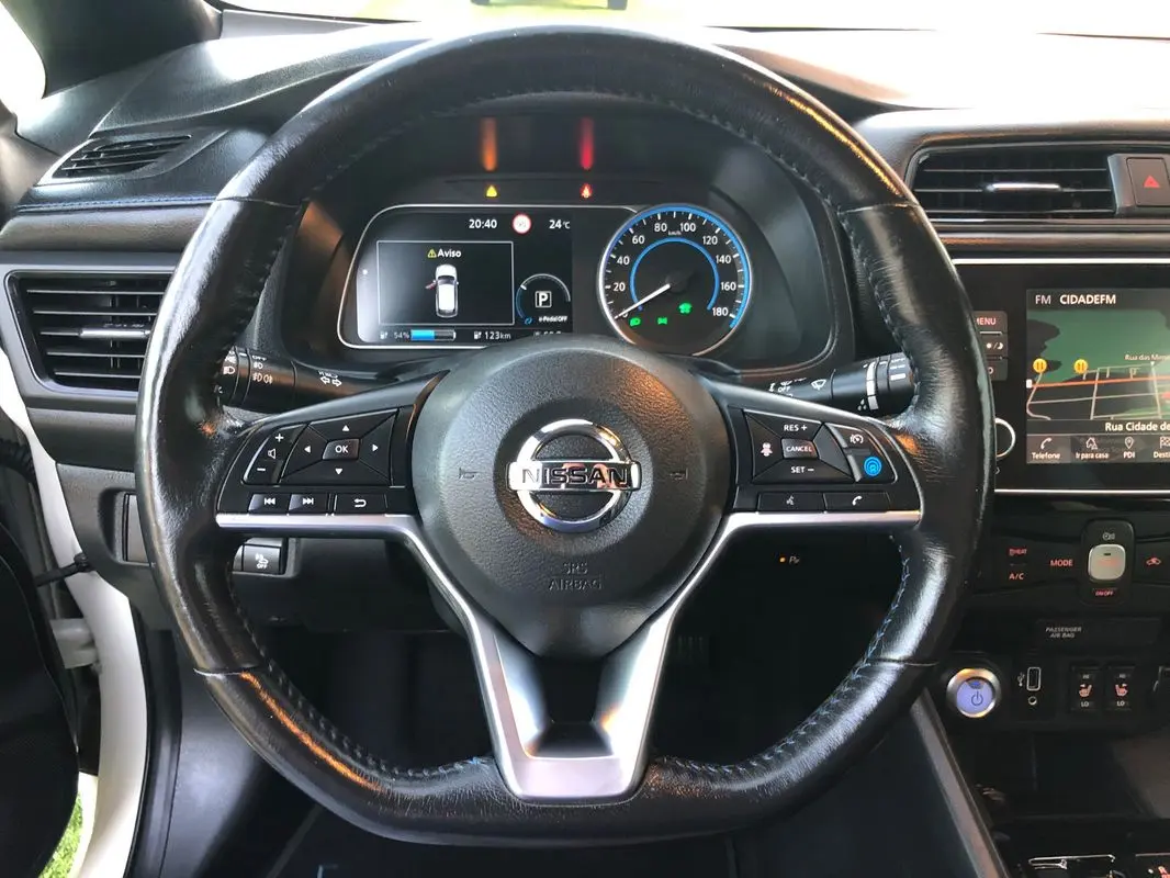Nissan Leaf Tekna Two Tone 19