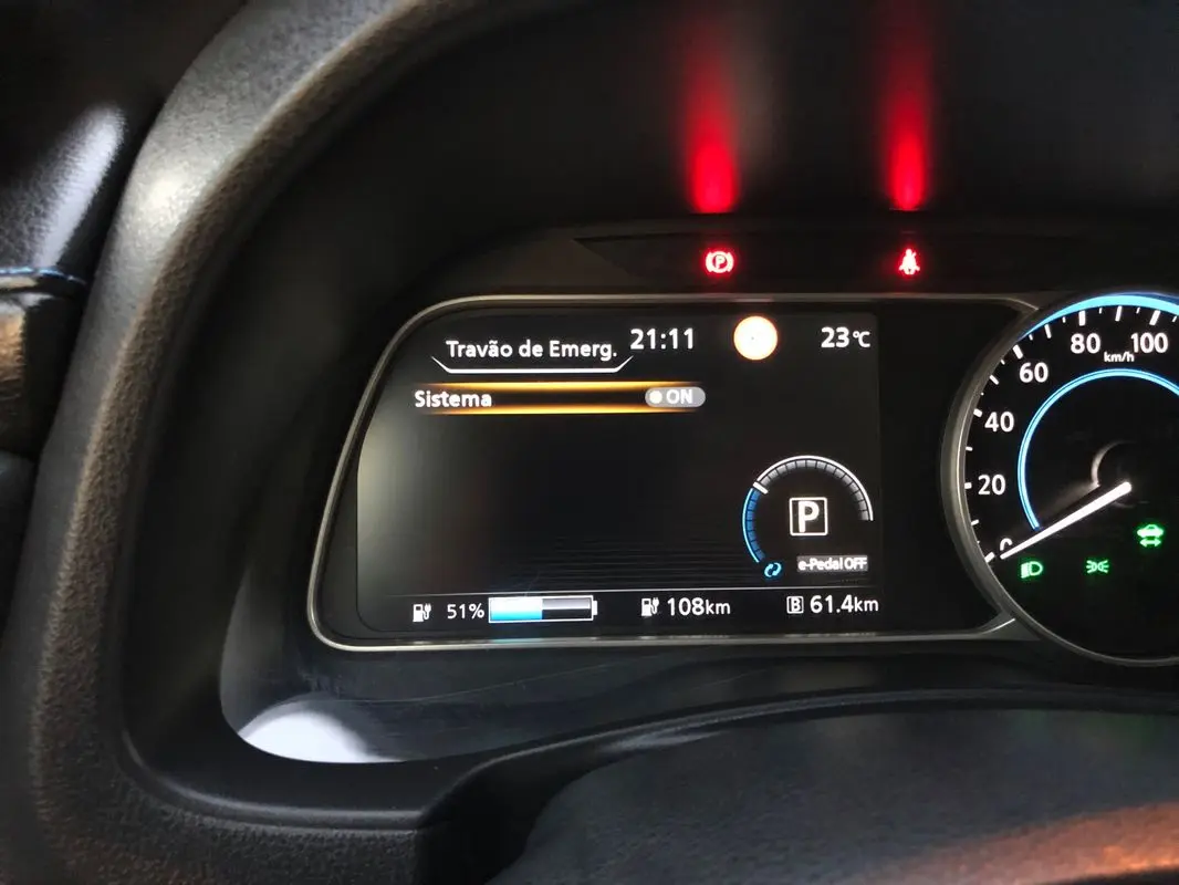 Nissan Leaf Tekna Two Tone 43