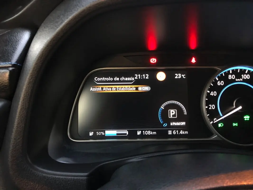 Nissan Leaf Tekna Two Tone 46