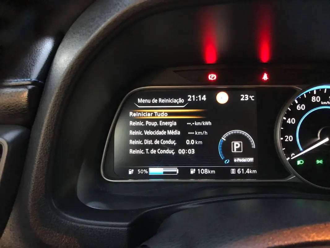 Nissan Leaf Tekna Two Tone 50
