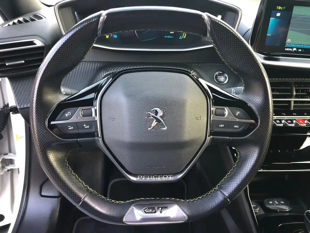 Peugeot e-2008 GT+ 12