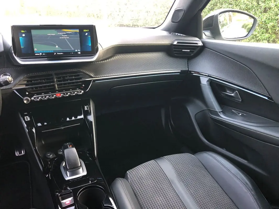 Peugeot e-2008 GT+ 35