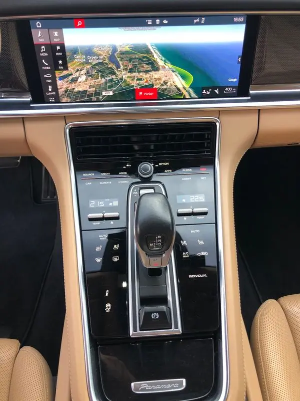 Porsche Panamera 4S E-Hybrid Executive 25