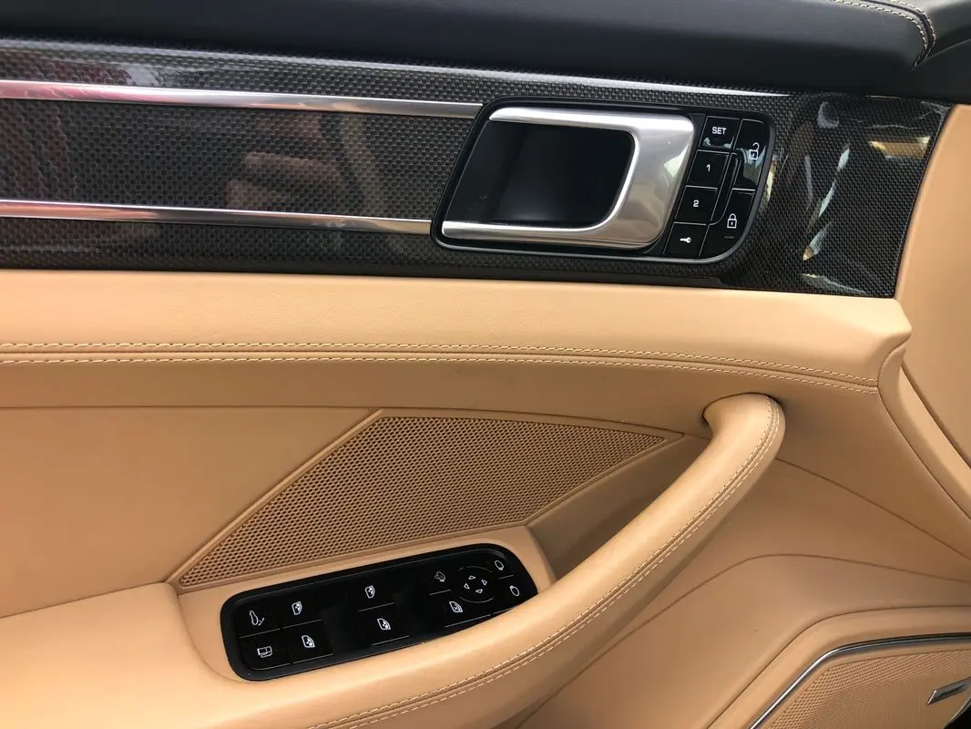 Porsche Panamera 4S E-Hybrid Executive 31
