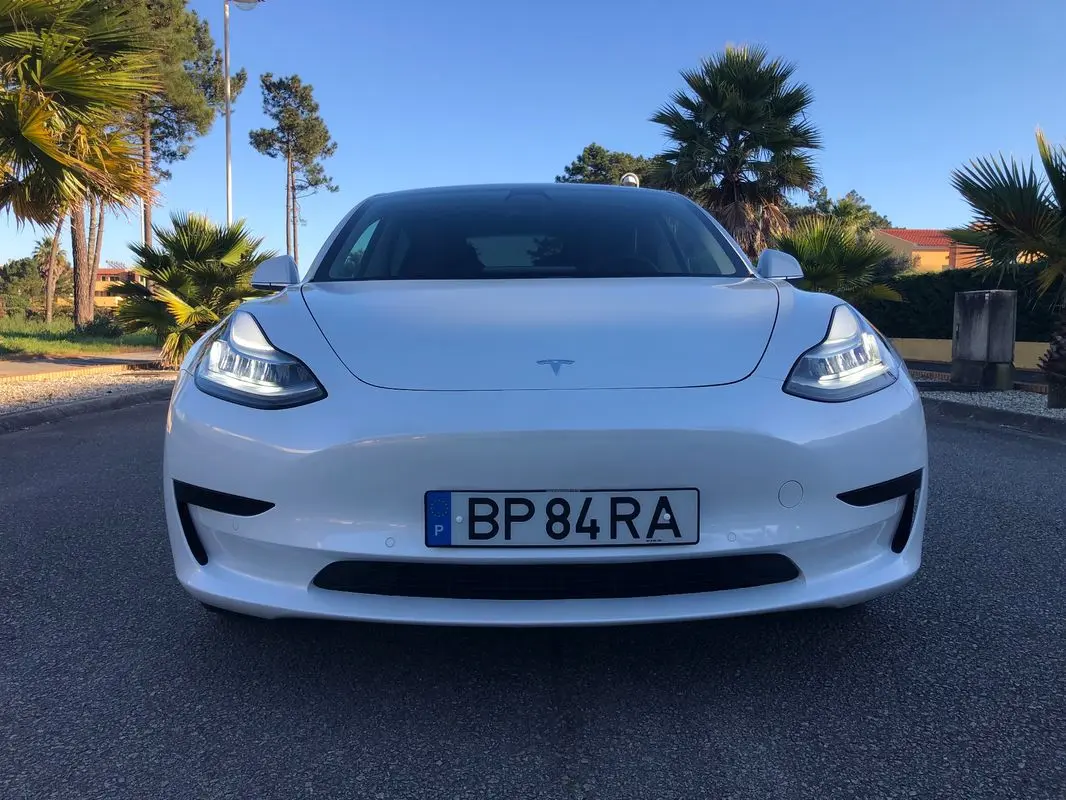 Tesla Model 3 Standard Range Plus RWD 2