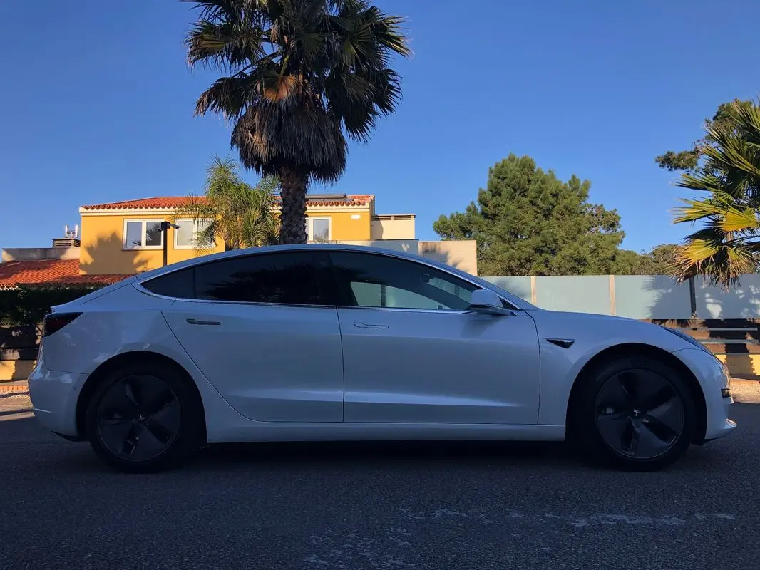 Tesla Model 3 Standard Range Plus RWD 5