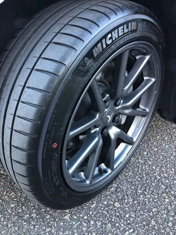 Tesla Model 3 Standard Range Plus RWD 18