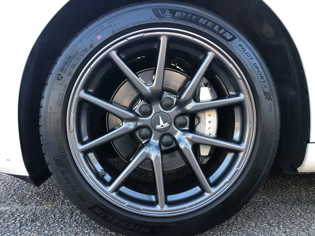Tesla Model 3 Standard Range Plus RWD 20