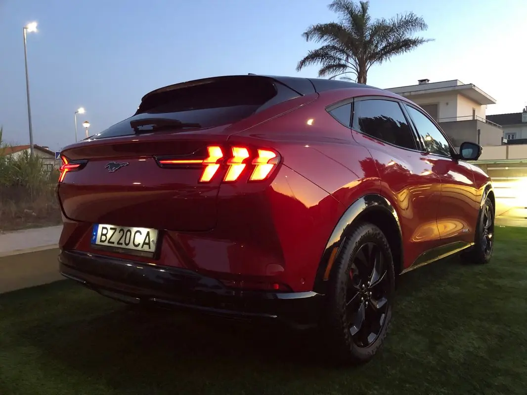 Ford Mustang Mach-E 98.7 kWh Premium 43