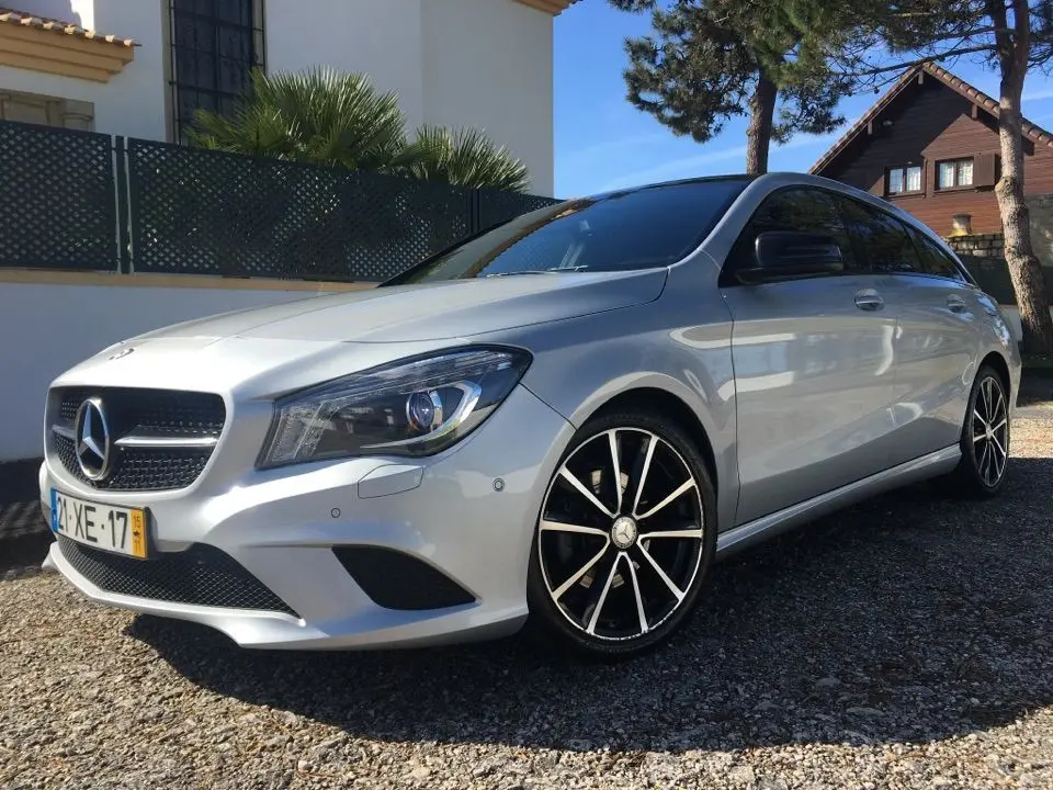 Mercedes-Benz CLA 180 CDi Urban • Pack Night • Revisões todas Marca • GPS • Estofos Pele • Leds • 1