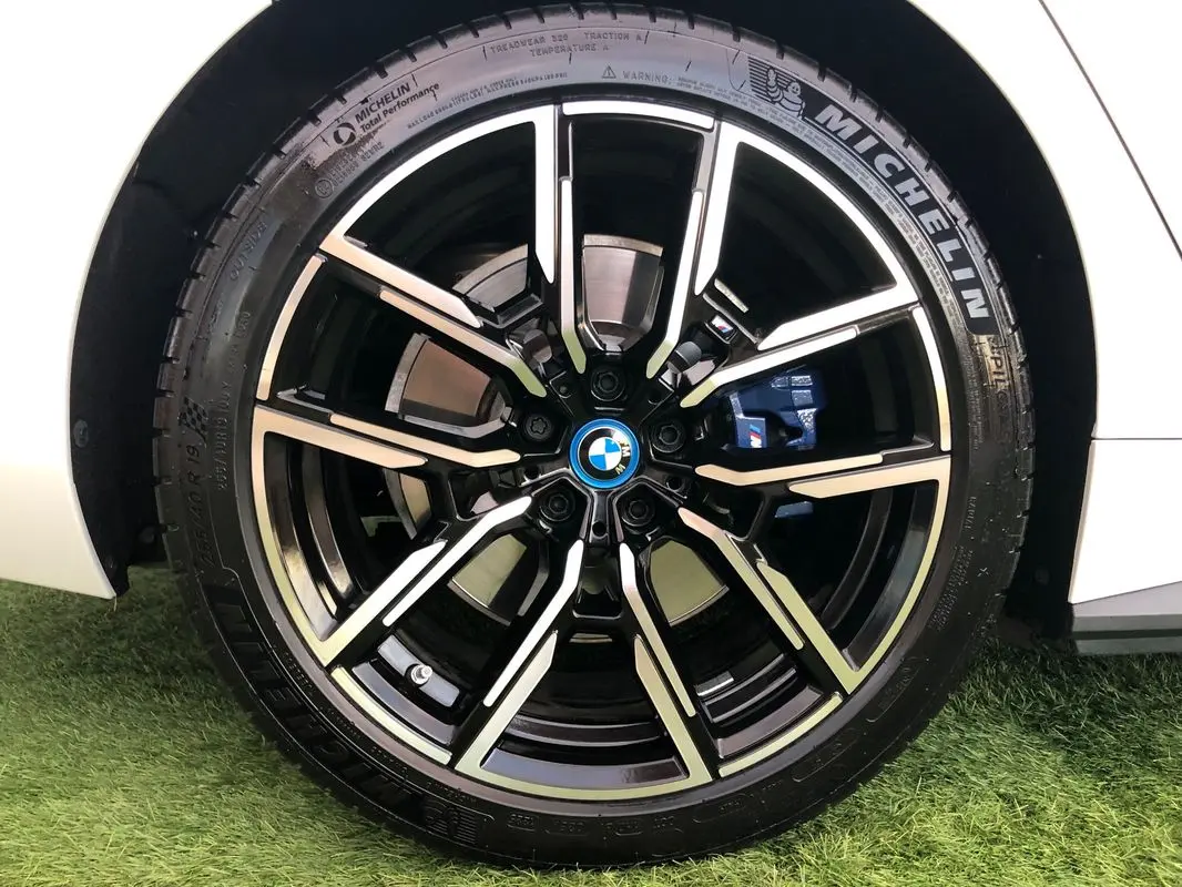 BMW i4 M50 Gran Coupe xDrive 36