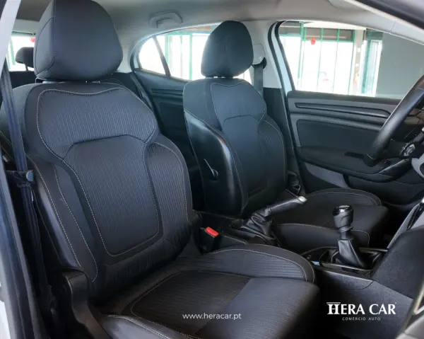 Renault Mégane Outro 13