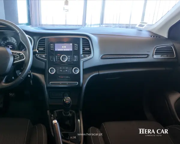 Renault Mégane Outro 19