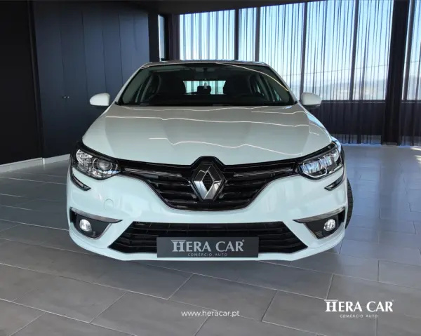 Renault Mégane Outro 2