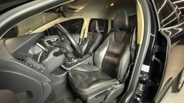 Volvo XC 60 2.0 D3 Drive R-Design 8