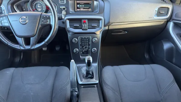 Volvo V40 2.0 D2 Momentum 13