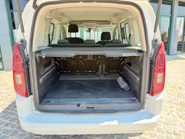 Citroën Berlingo Outro 9