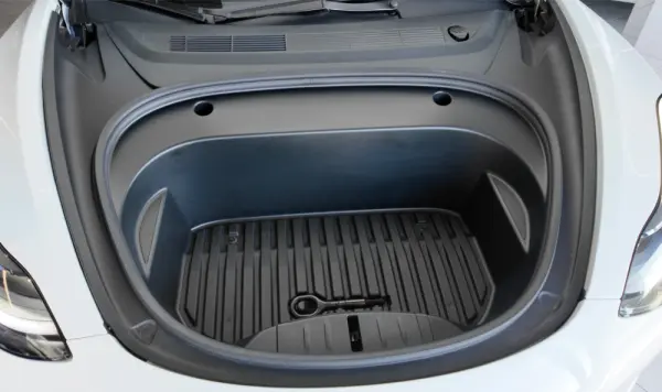 Tesla Model 3 Standard Range Plus RWD 5