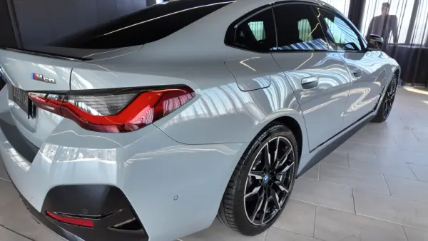 BMW i4 M50 Pack Desportivo M Pro 15
