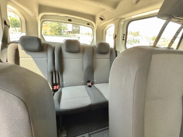 Citroën Berlingo Outro 8