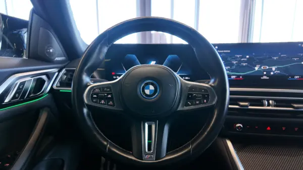 BMW i4 M50 Pack Desportivo M Pro 54