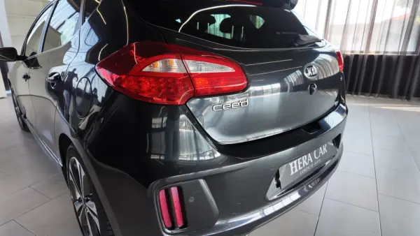 Kia Ceed 1.6 CRDi GT Line 27