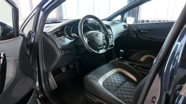 Kia Ceed 1.6 CRDi GT Line 34