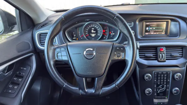 Volvo V40 2.0 D2 Momentum 14