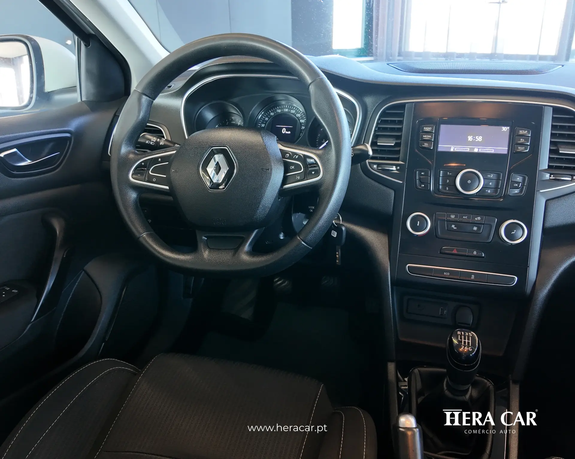 Renault Mégane Outro 17