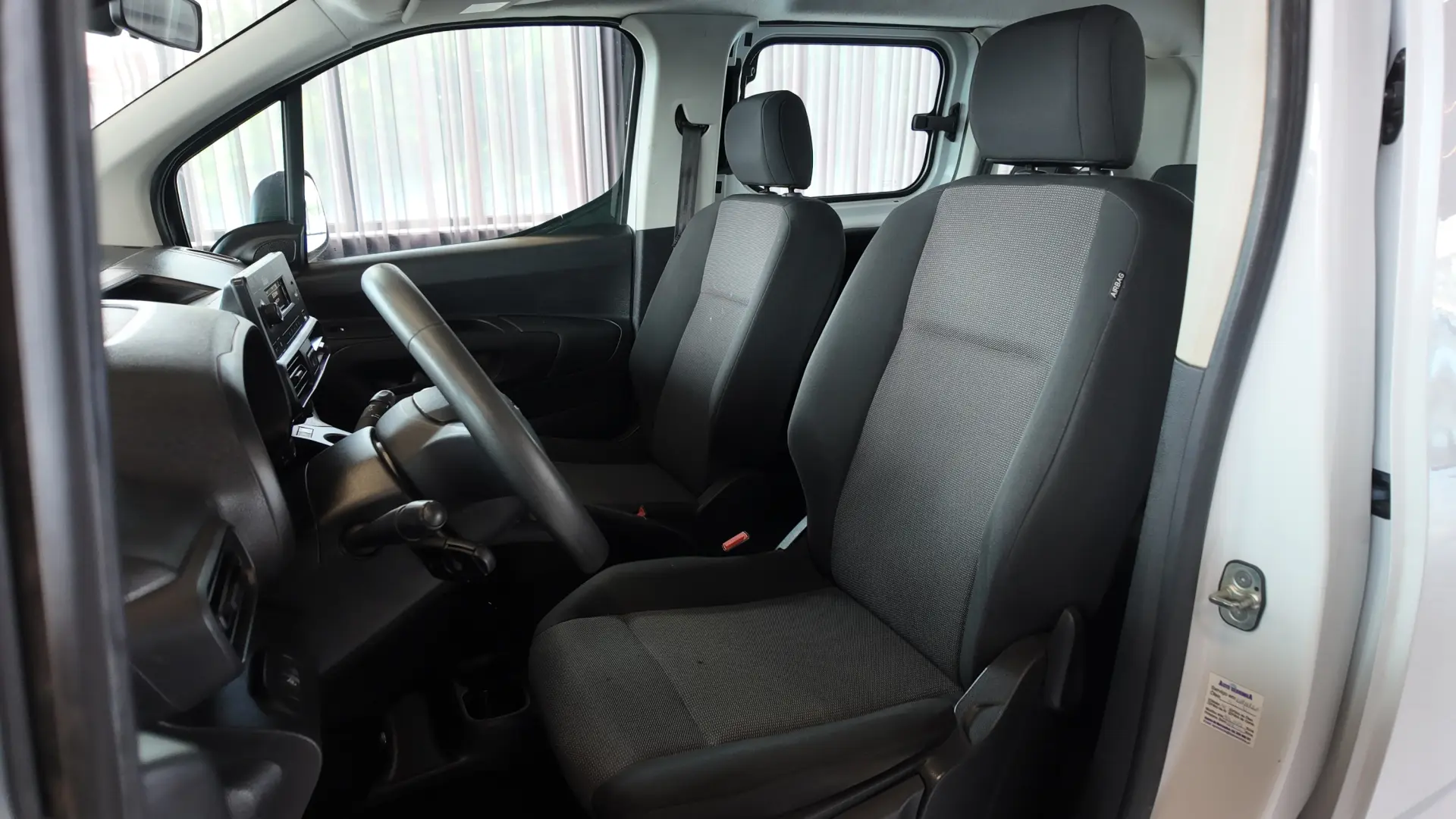 Toyota Proace City Verso 1.5D L1 Comfort 27