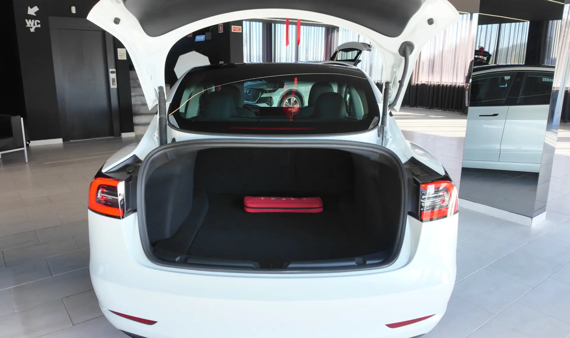 Tesla Model 3 Standard Range Plus RWD 11